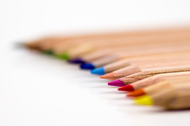 colored-pencils-168391 640